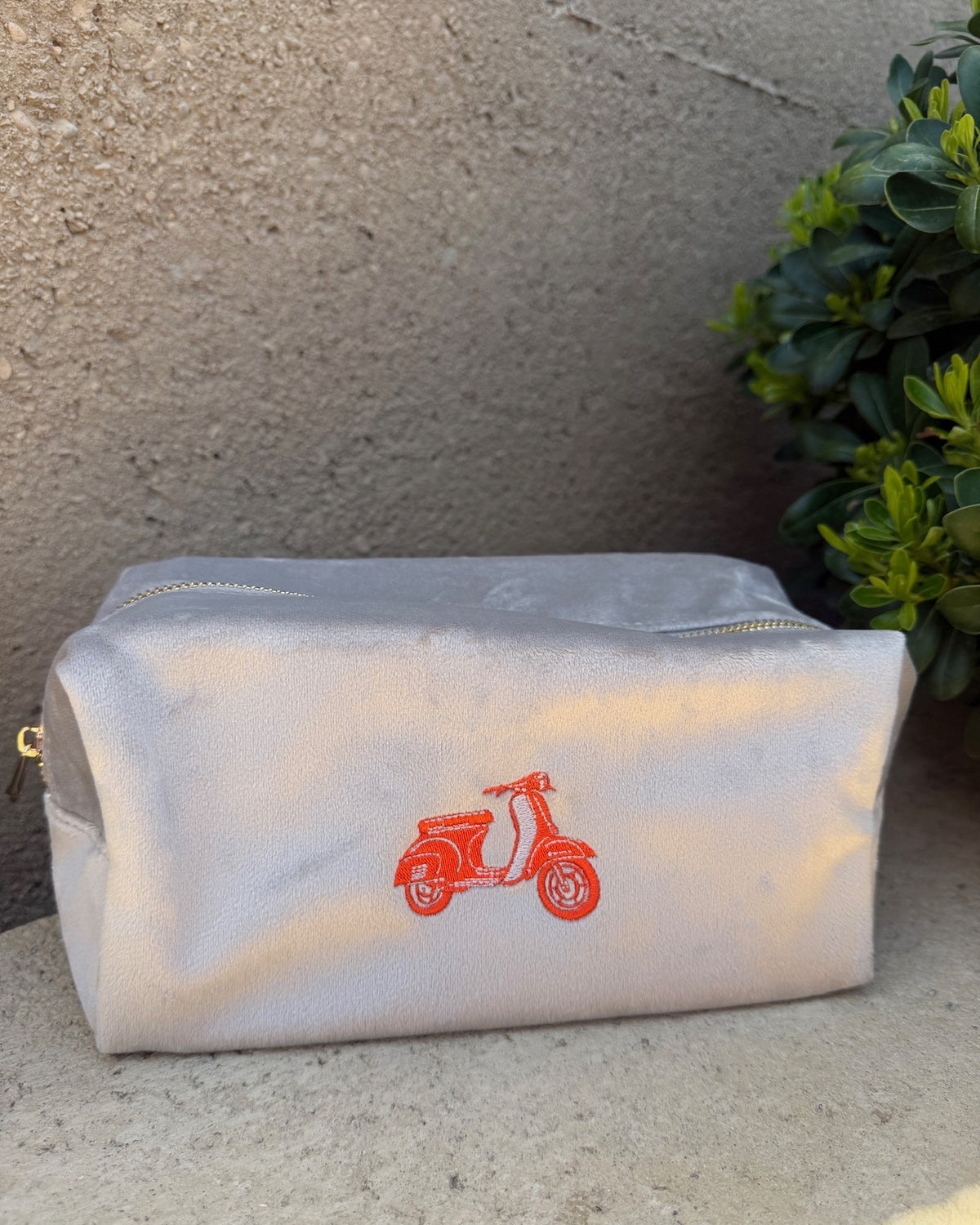Velvet Accessory Case "Retro Scooter"