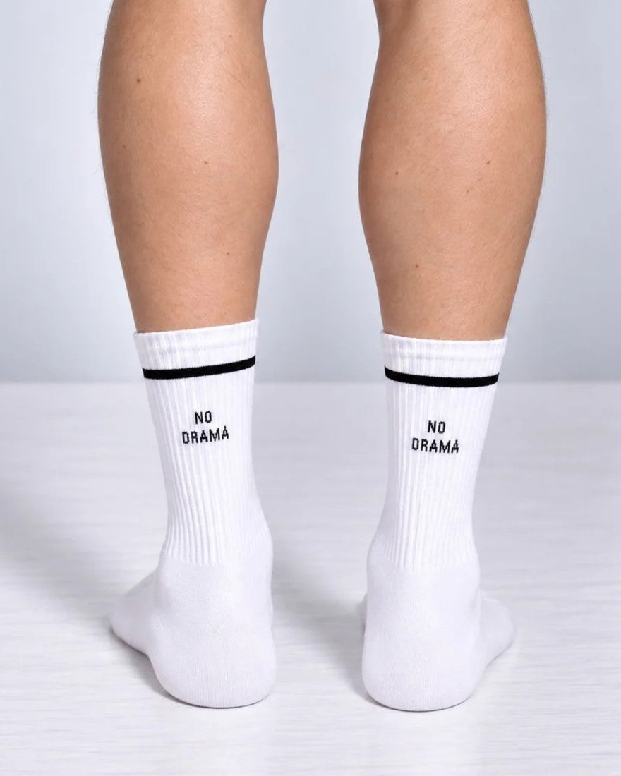 Weiße No Bad Days Socken getragen
