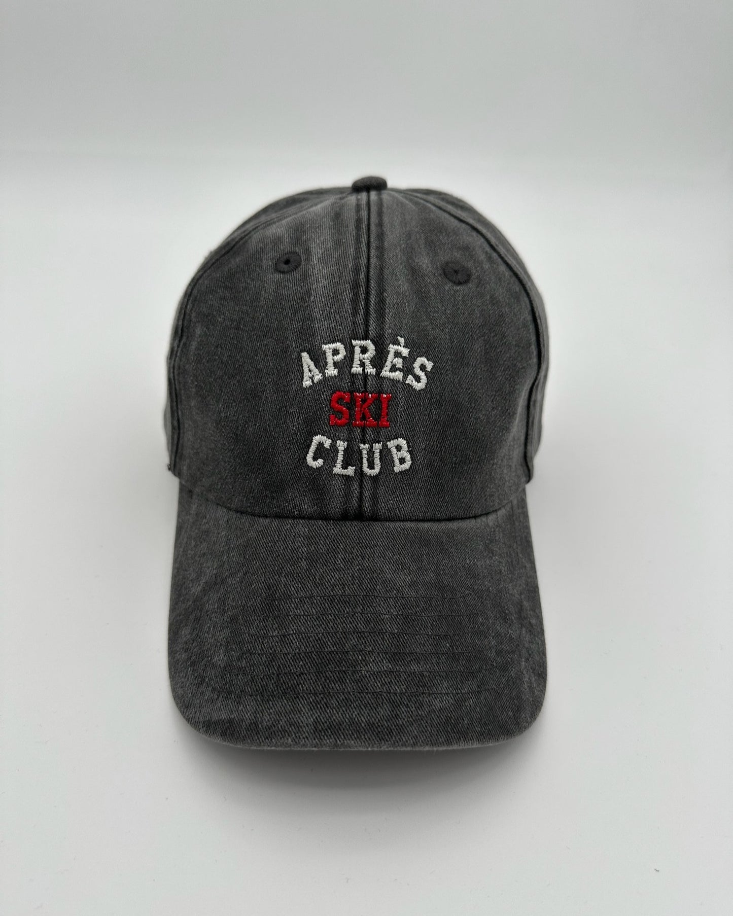 Vintage Cap mit hochwertiger Bestickung Apres Ski Club in black