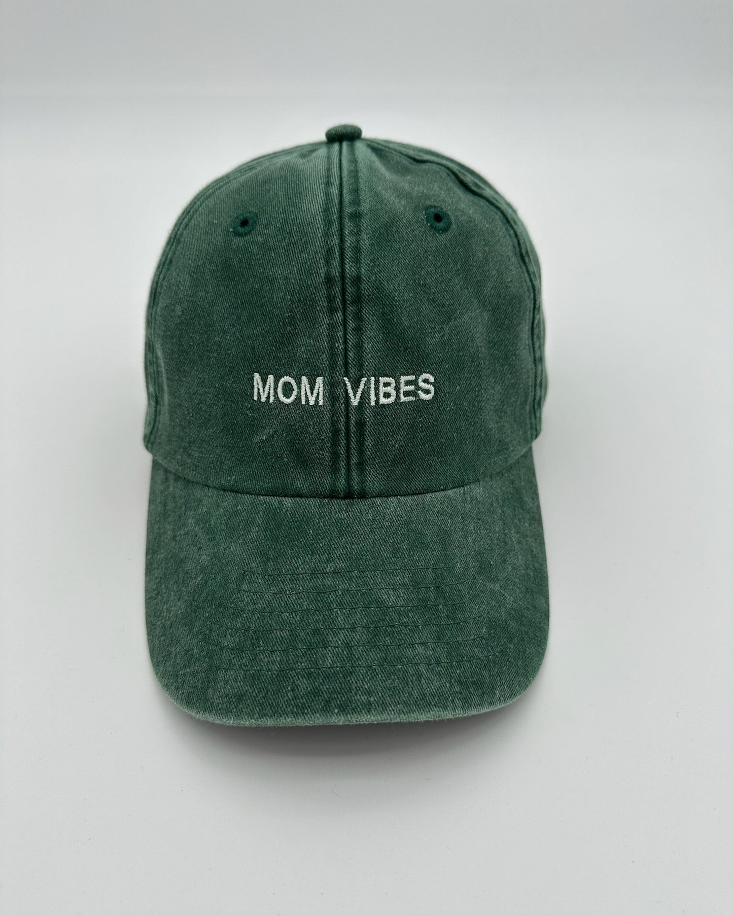 Vintage Cap bestickt MOM VIBES  in bottle green