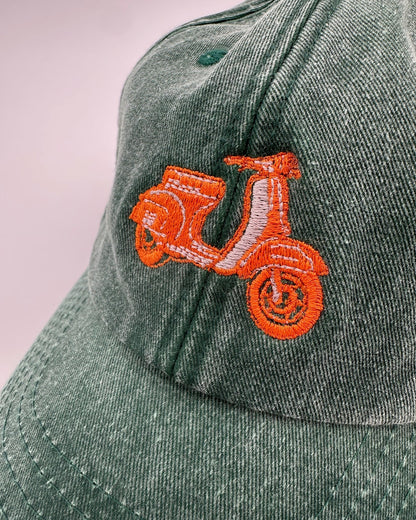 Vintage Cap Retro Scooter mit hochwertiger Bestickung in bottle green