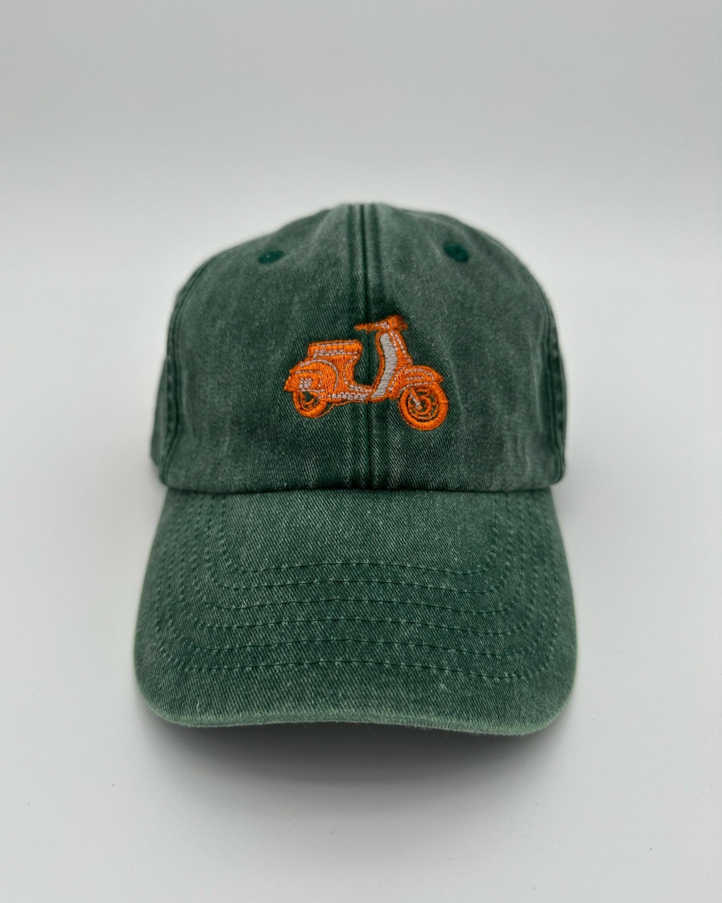 Vintage Cap Retro Scooter mit hochwertiger Bestickung in bottle green