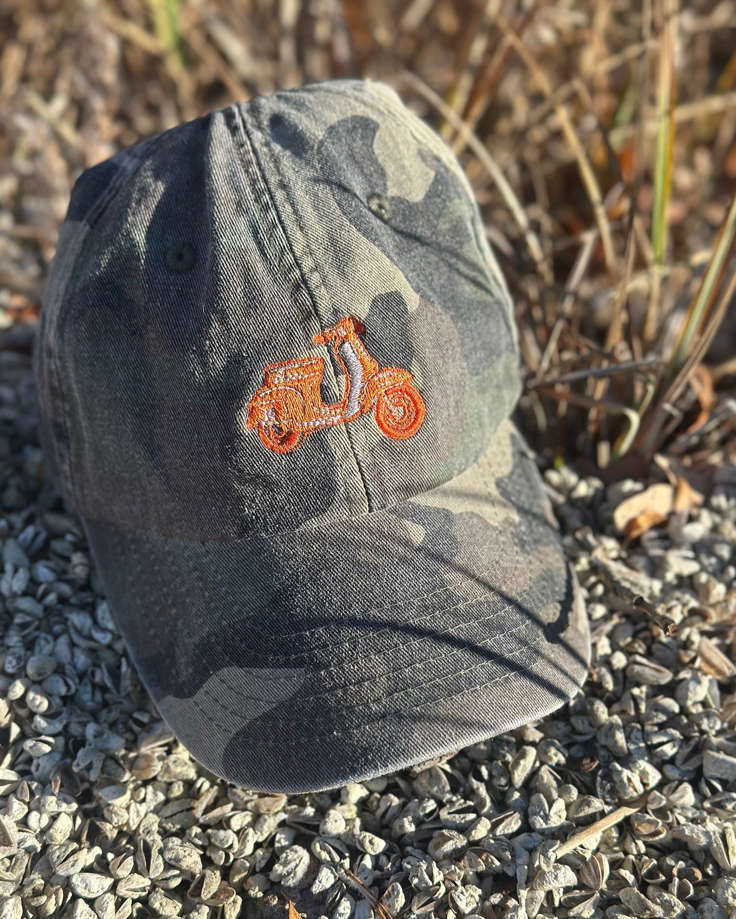 Vintage Cap Retro Scooter mit hochwertiger Bestickung in Jungle Camo
