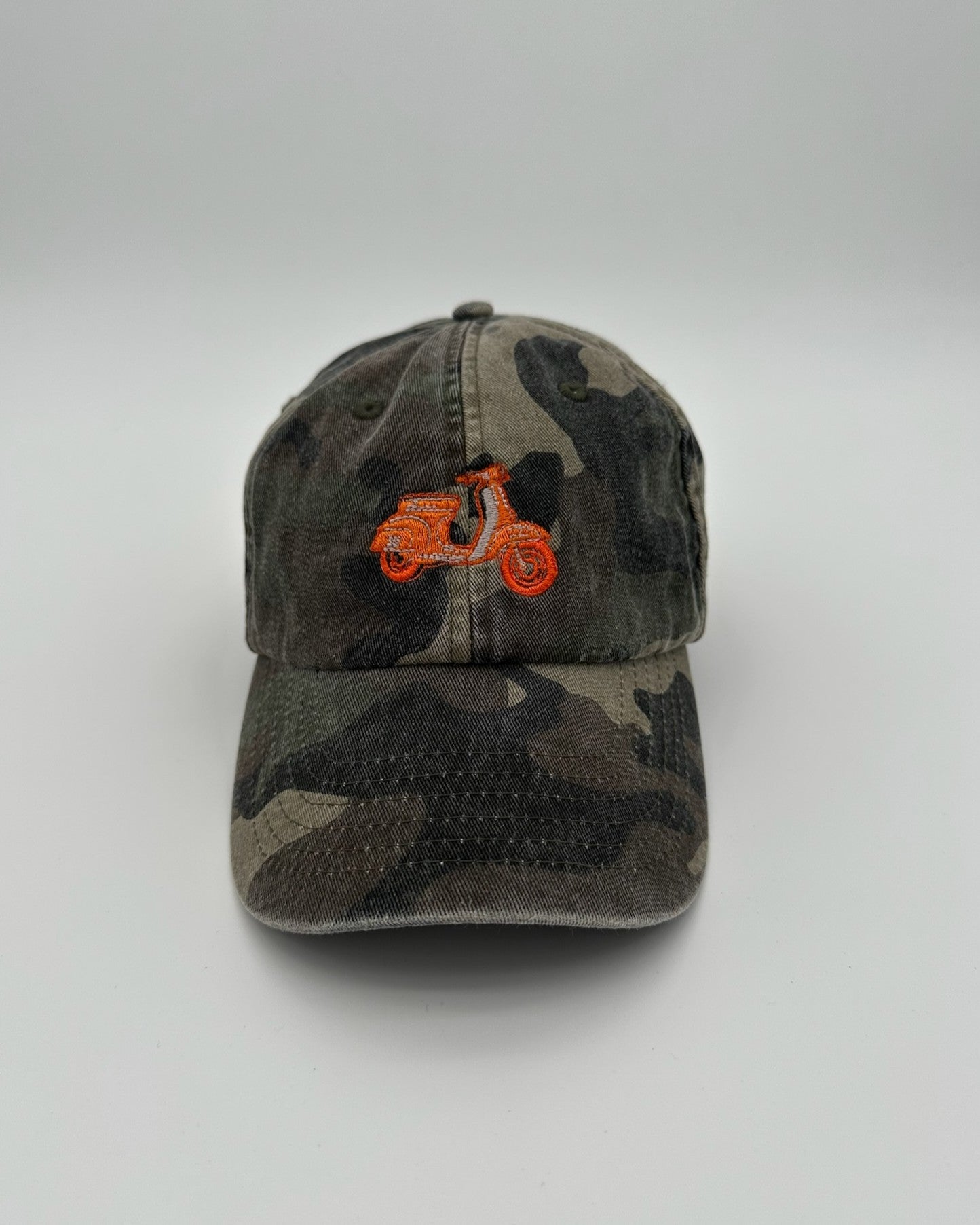 Vintage Cap Retro Scooter mit hochwertiger Bestickung in Jungle Camo