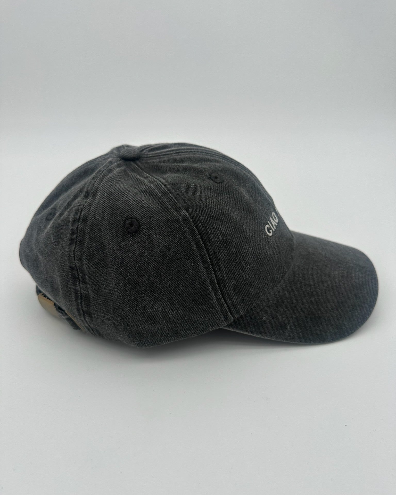 Vintage Cap mit hochwertiger Bestickung Ciao Amore in black