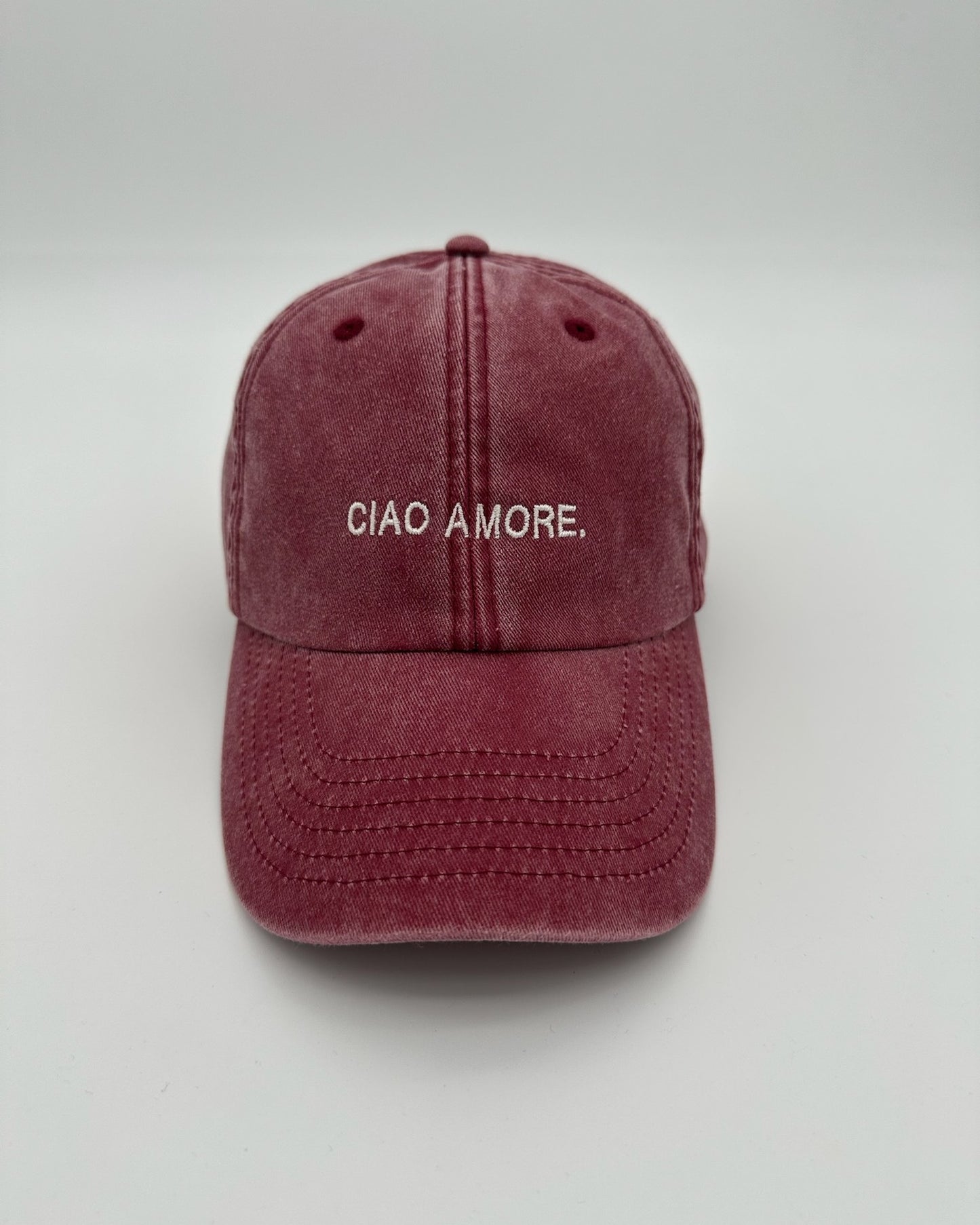 Vintage Cap mit hochwertiger Bestickung Ciao Amore in red