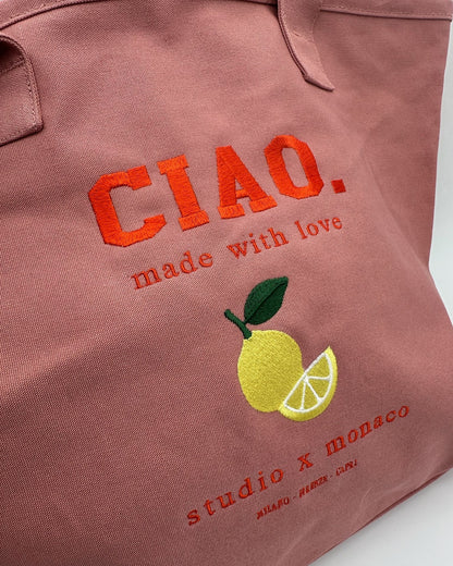 Detailansicht Canvas Tote Bag Strandtasche bestickt Ciao in Rose von studio x monaco