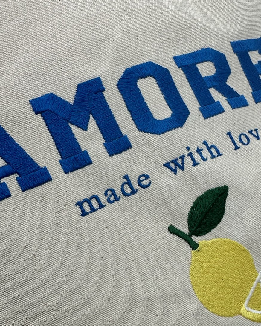 Materialansicht Canvas Tote Bag bestickt mit Amore Design in Natural von studio x monaco