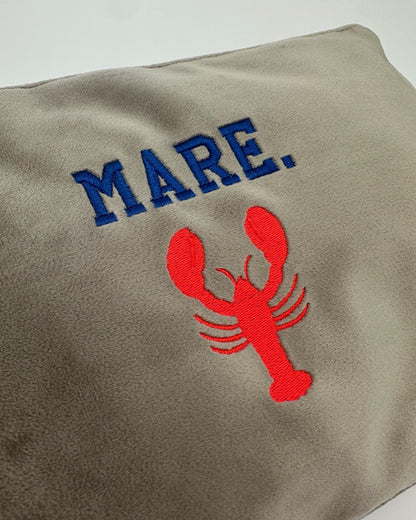 Detailansicht Samt Kosmetiktasche "Mare" in grau von studio x monaco