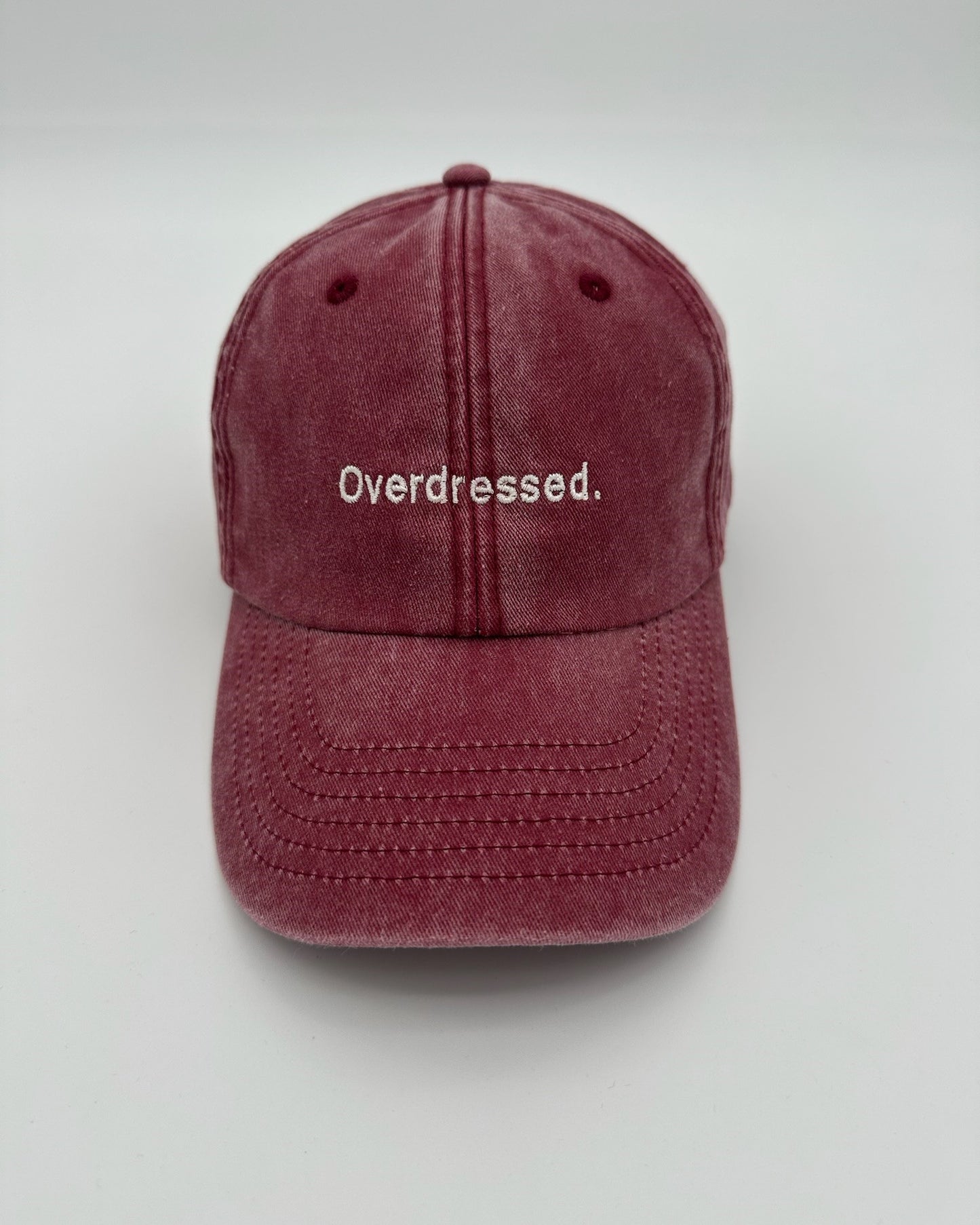 Vintage Cap mit hochwertiger Bestickung Overdressed in vintage red von studio x monaco